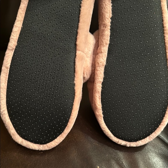 Shrek Pink Fuzzy Slippers - Picture 2 of 2